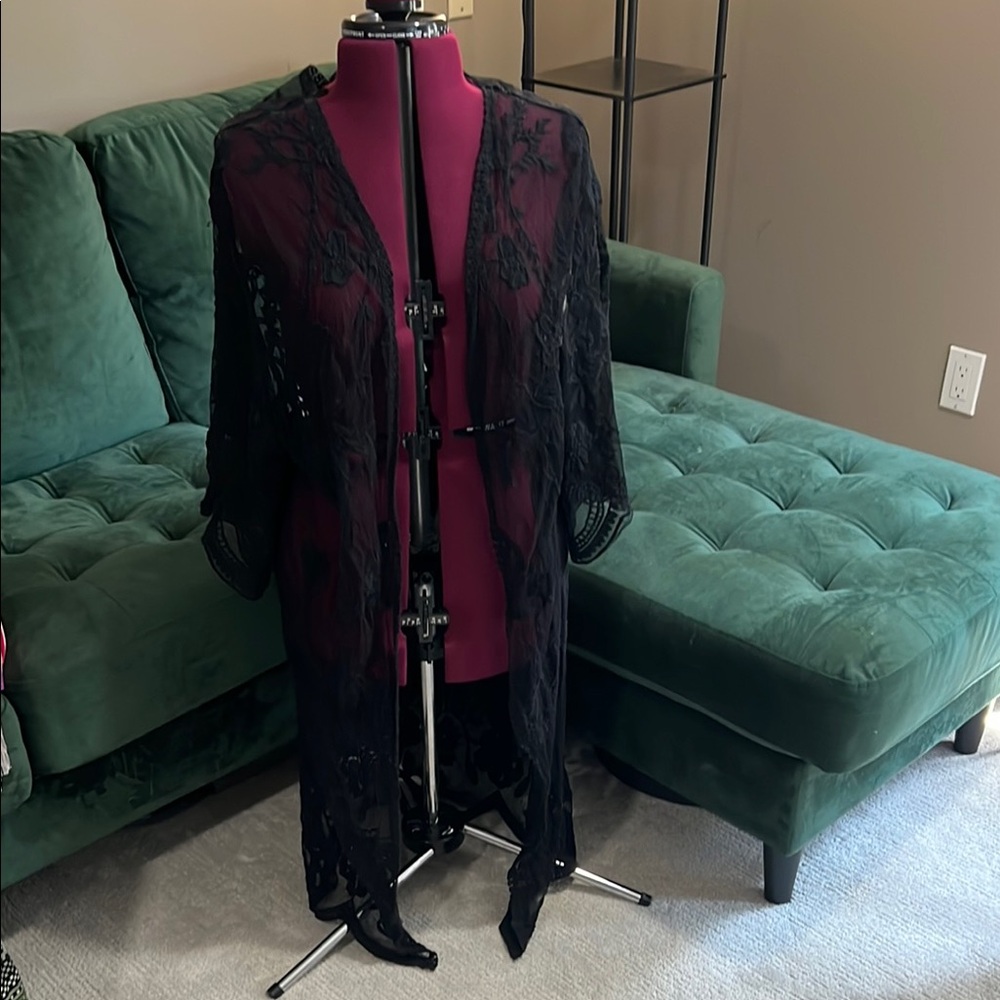 Blue Rain Elegant Black Lace Kimono Robe | Size M